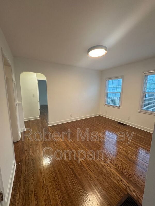 St Matthews Cape Cod Home property image