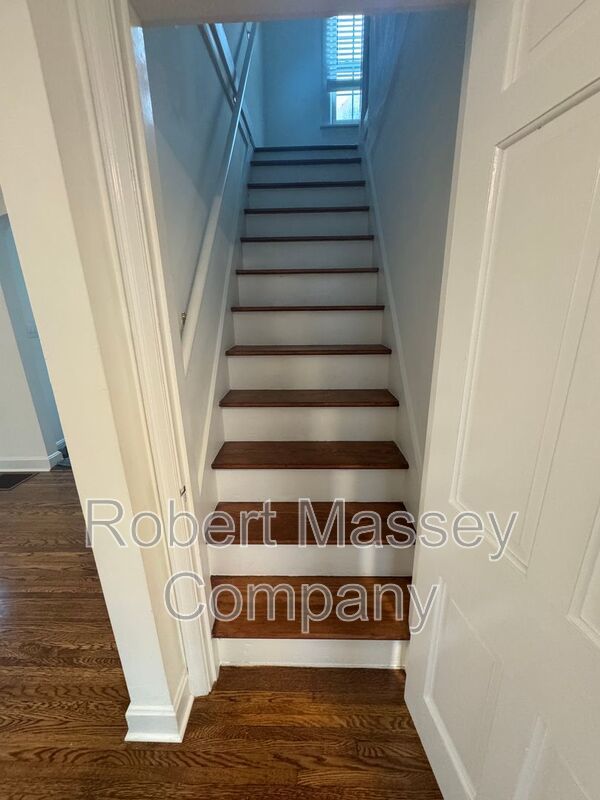 St Matthews Cape Cod Home property image