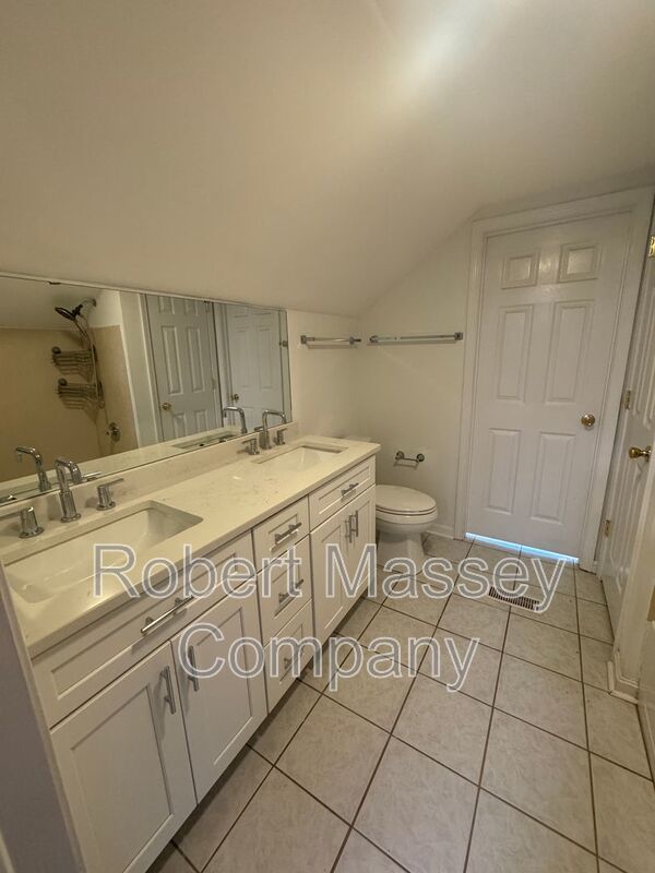St Matthews Cape Cod Home property image