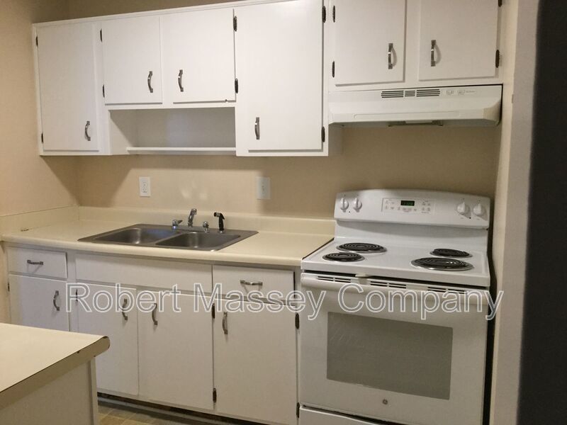 Great, One bedroom, One bath located in the Clifton Neighborhood property image