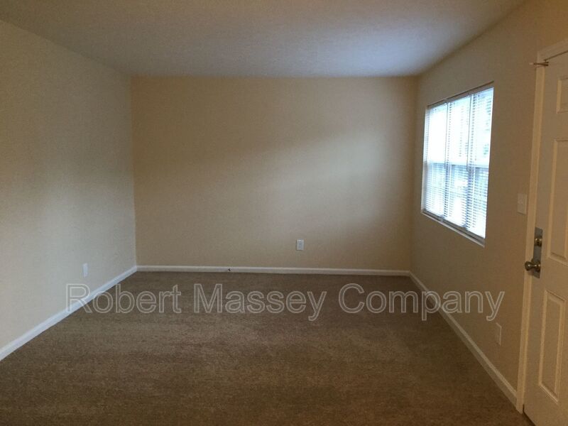 Great, One bedroom, One bath located in the Clifton Neighborhood property image