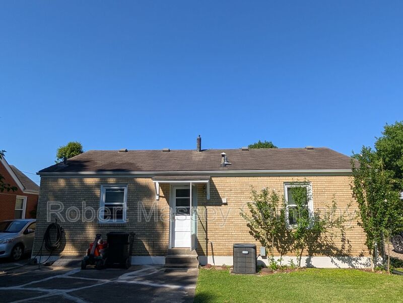 Conveniently Located 2BR Home with Garage & Backyard property image
