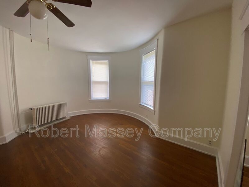Cherokee Triangle lHistoric Large 2 bed 1 bath property image