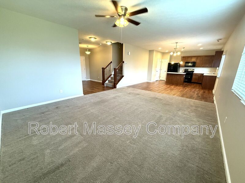 Charming 4 Bedroom 2.5 Bath home located in Hanover Trace property image