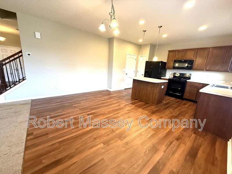 Charming 4 Bedroom 2.5 Bath home located in Hanover Trace property image