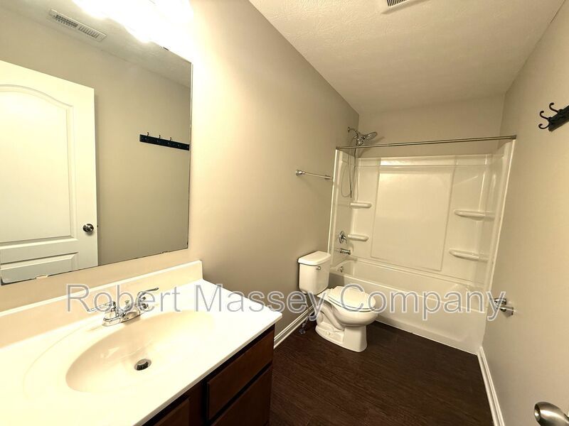 Charming 4 Bedroom 2.5 Bath home located in Hanover Trace property image