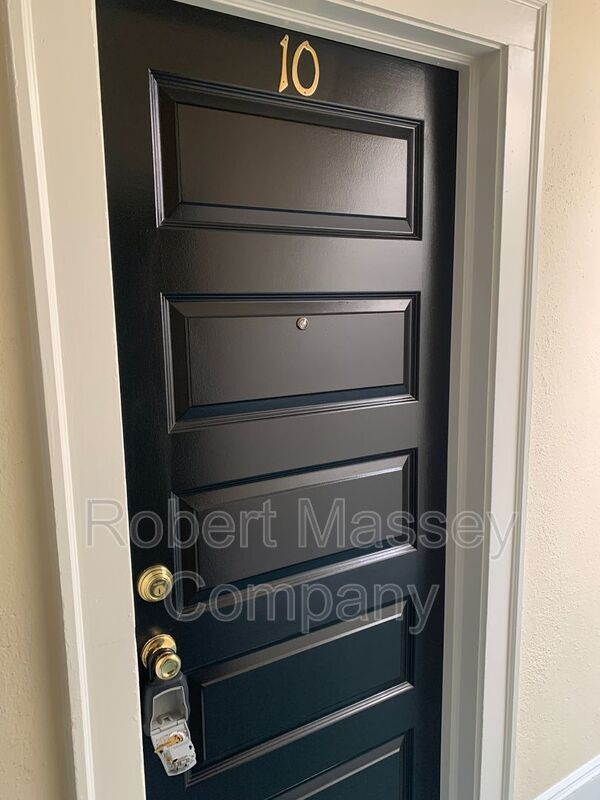 Renovated 1 Bedroom Highlands Apartment property image