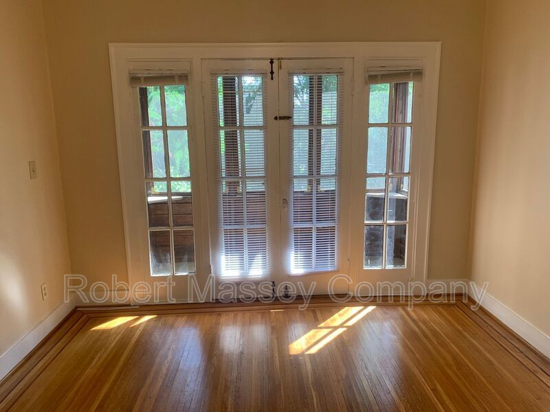 Renovated 1 Bedroom Highlands Apartment property image