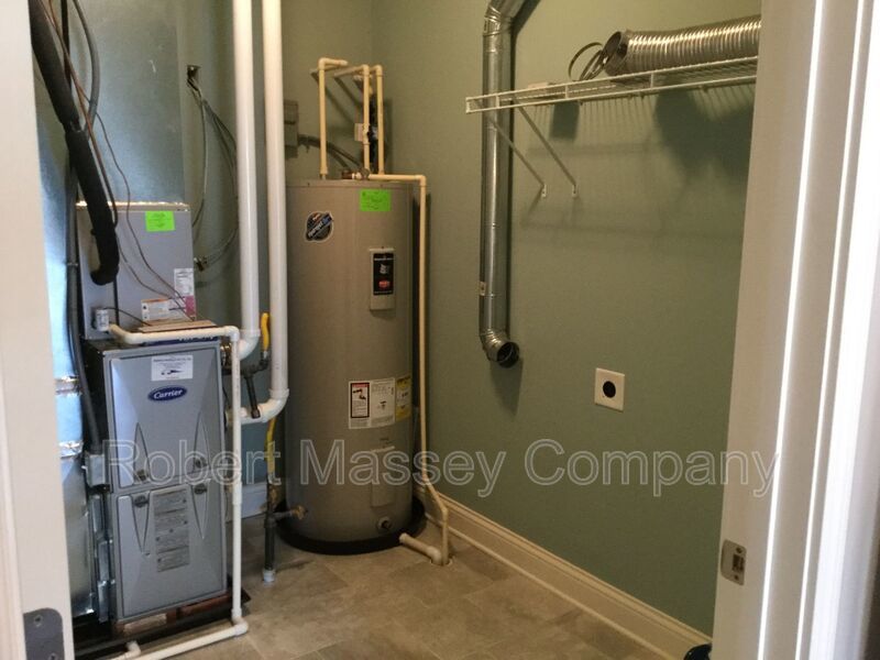 Spacious 2 Bedroom, 2 Bath Condo with Garage in the Heart of Middletown! property image