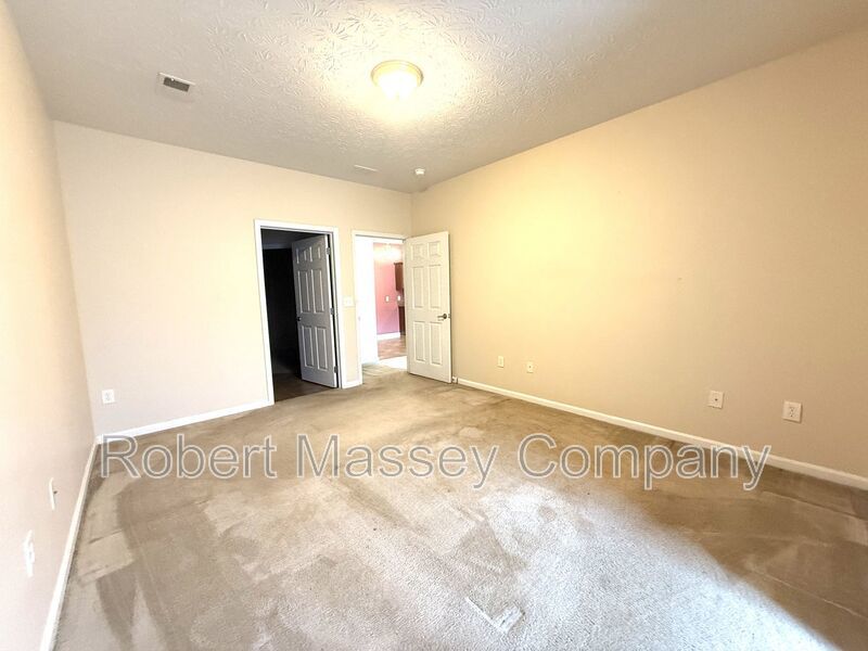 (COMING SOON) Exceptional 2 Bedroom Condo at The Gardens II at Glenmary Village property image
