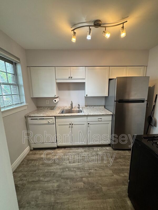 HIghlands 2 bedroom/1 bath property image