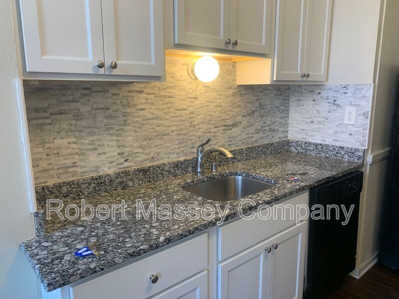 3 bedroom Cherokee Park Apartment property image
