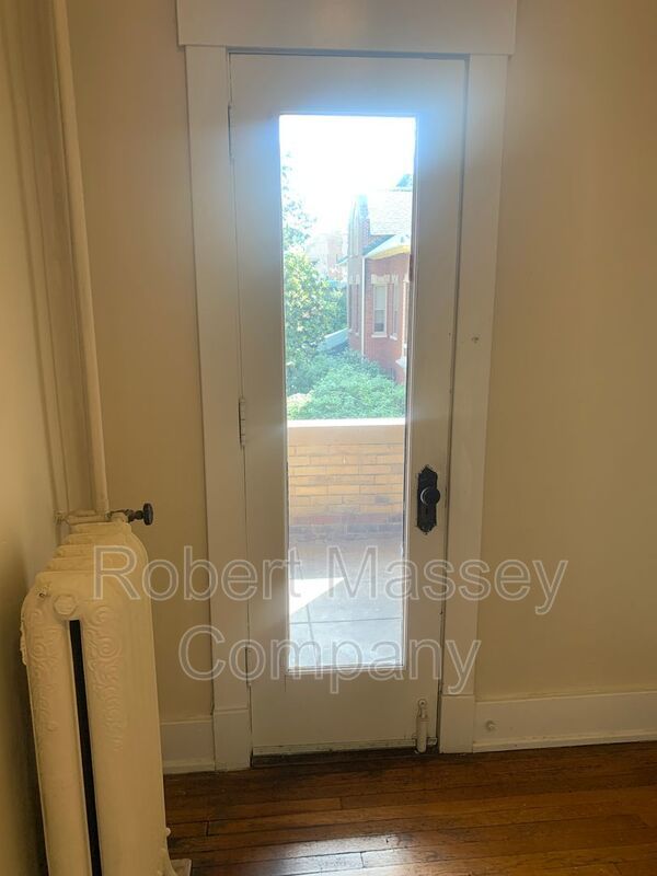 3 bedroom Cherokee Park Apartment property image