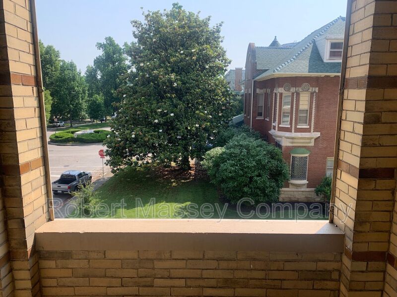 3 bedroom Cherokee Park Apartment property image