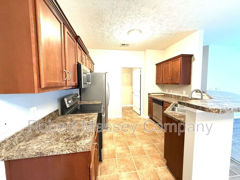 Spacious 2 Bedroom 2 Bath Condo at The Gardens II at Glenmary Village property image