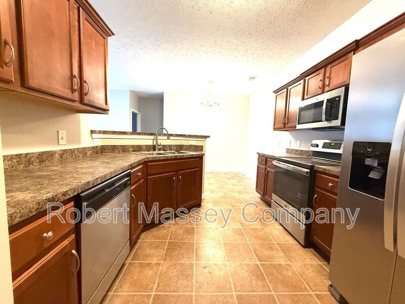 Spacious 2 Bedroom 2 Bath Condo at The Gardens II at Glenmary Village property image