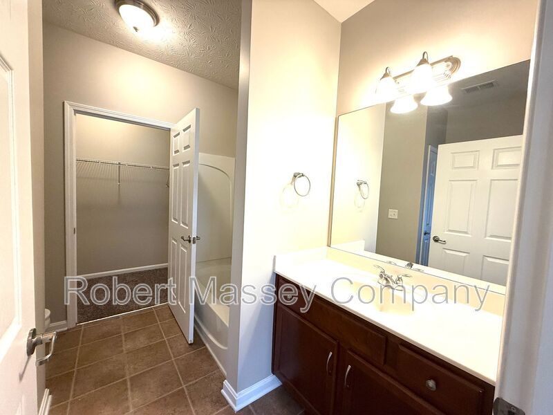 Spacious 2 Bedroom 2 Bath Condo at The Gardens II at Glenmary Village property image