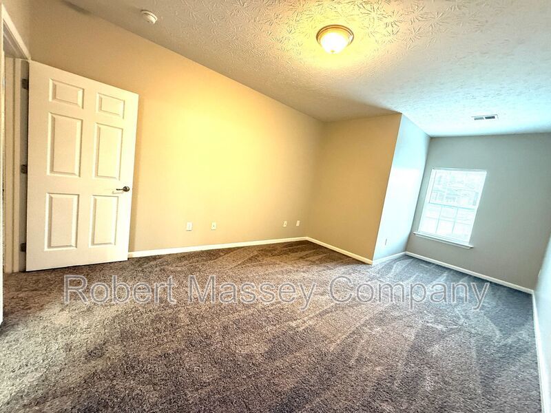 Spacious 2 Bedroom 2 Bath Condo at The Gardens II at Glenmary Village property image