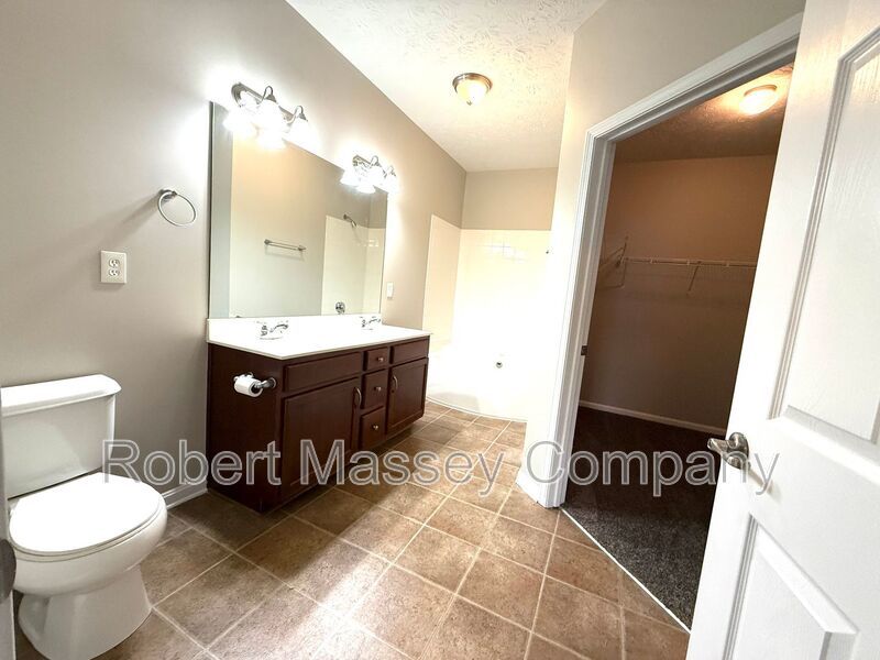 Spacious 2 Bedroom 2 Bath Condo at The Gardens II at Glenmary Village property image