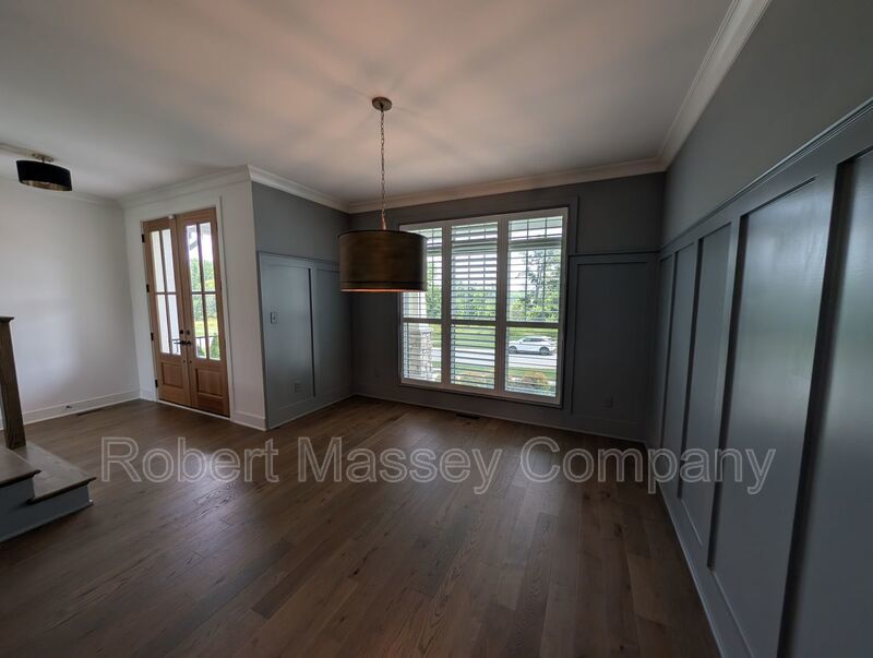 Prestigious, custom built executive home in Brentwood Subdivision in Oldham County property image