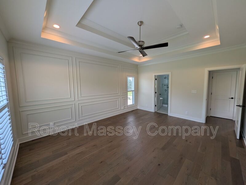 Prestigious, custom built executive home in Brentwood Subdivision in Oldham County property image