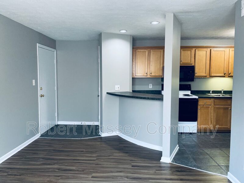 Highlands 2 bedroom, 2 bath w/ Laundry property image