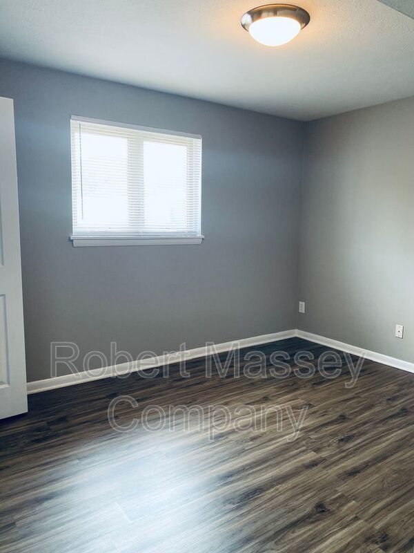Highlands 2 bedroom, 2 bath w/ Laundry property image