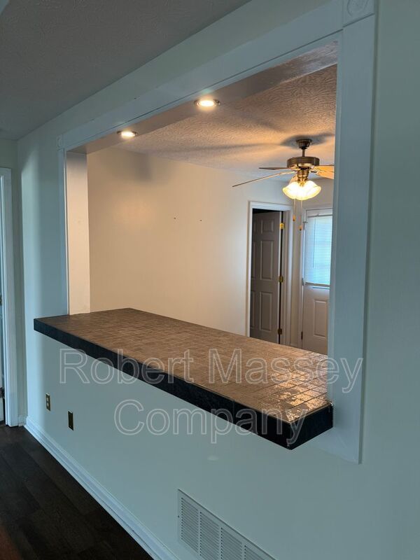 Mount Washington 3 bed/2 bath property image