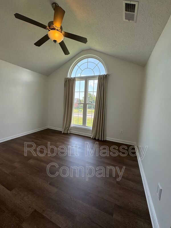 Mount Washington 3 bed/2 bath property image
