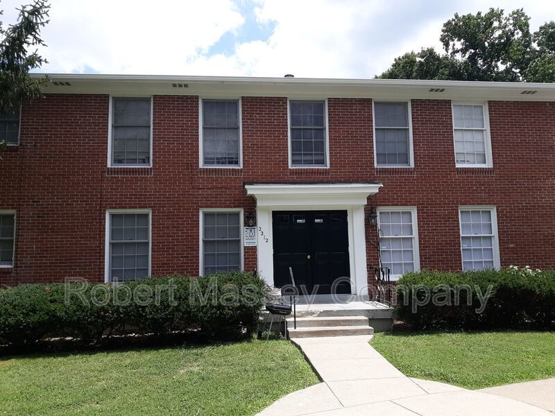 Spacious 2-Bedroom Apartment Near Bardstown Road & Hikes Lane! property image