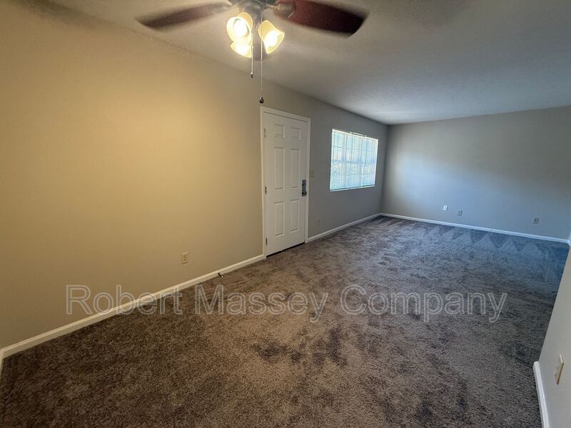 Charming 1-Bedroom Apartment in Clifton! property image