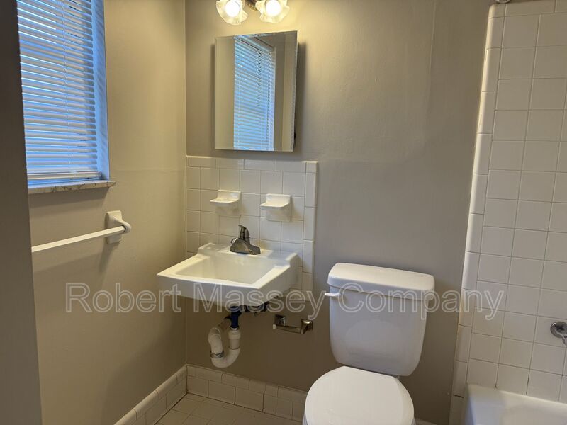 Charming 1-Bedroom Apartment in Clifton! property image