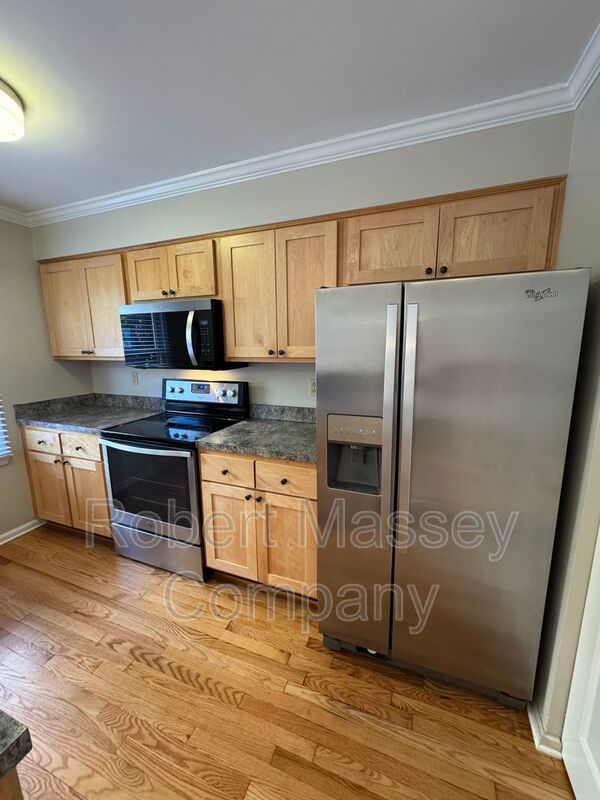 Updated Town House in the Heart of Downtown property image
