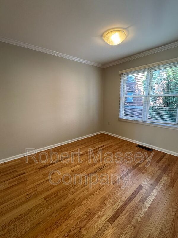 Updated Town House in the Heart of Downtown property image