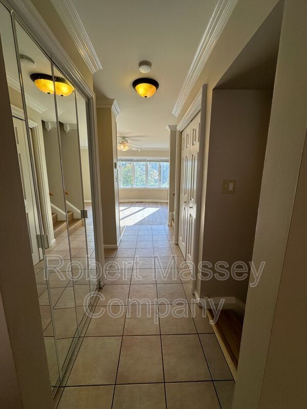 Updated Town House in the Heart of Downtown property image