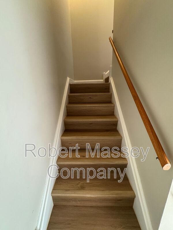 Updated Town House in the Heart of Downtown property image