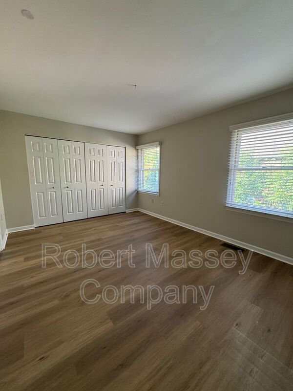Updated Town House in the Heart of Downtown property image