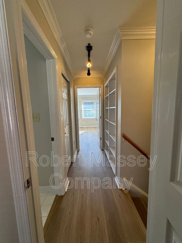 Updated Town House in the Heart of Downtown property image