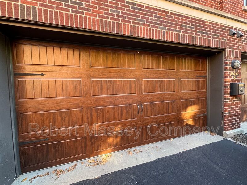 Updated Town House in the Heart of Downtown property image