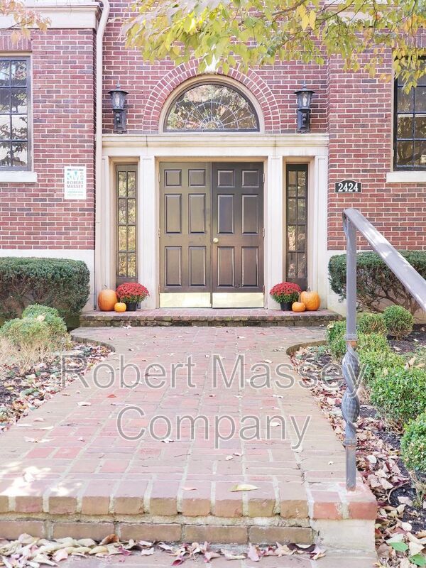 Highlands 1 Bedroom 1 Bath RENOVATED Apartment property image