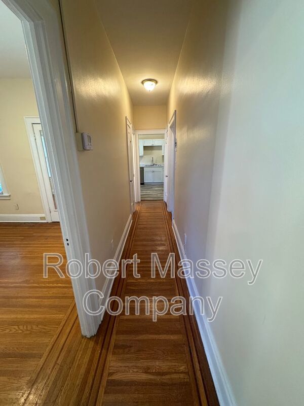 Highlands 1 Bedroom 1 Bath RENOVATED Apartment property image