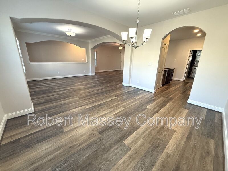 GORGEOUS 2 BEDROOM 2 BATH CONDOS IN PRIME LOCATION!! property image