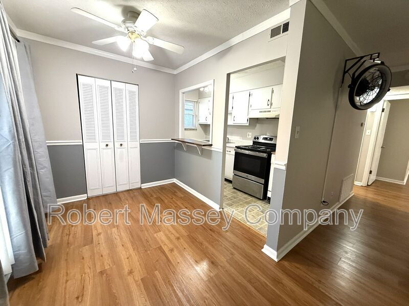 Charming 2 bedroom 1 bath property image