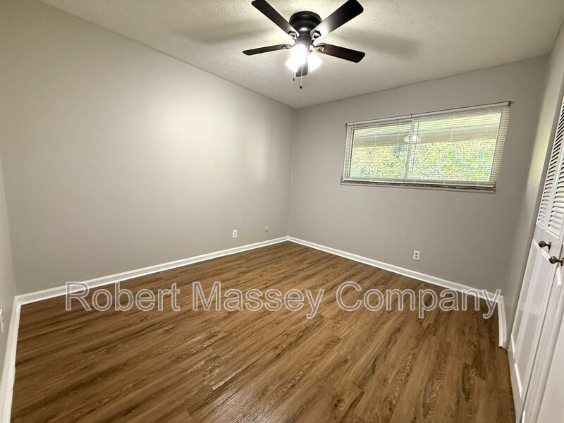 Charming 2 bedroom 1 bath property image