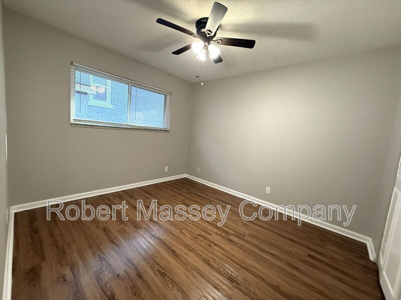 Charming 2 bedroom 1 bath property image