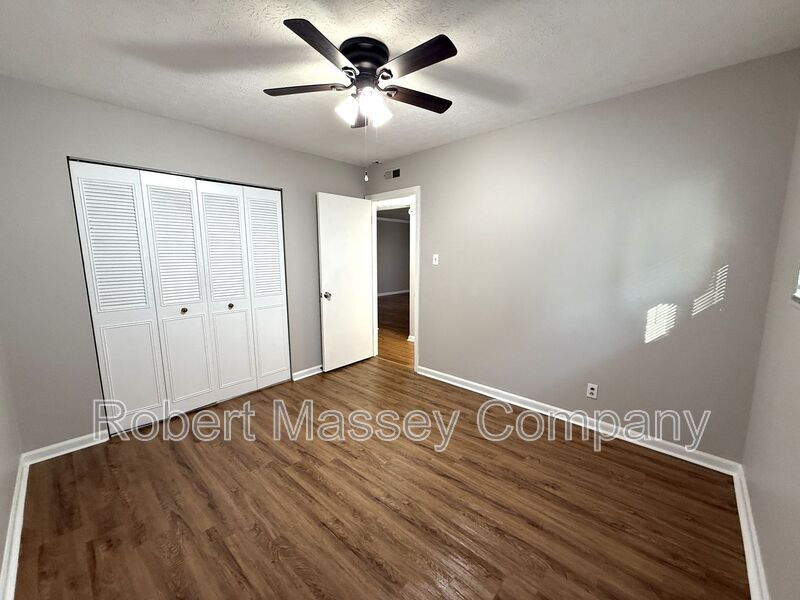 Charming 2 bedroom 1 bath property image