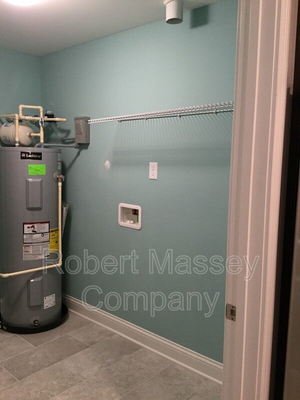 GORGEOUS 2 BEDROOM 2 BATH CONDOS IN PRIME LOCATION!! property image